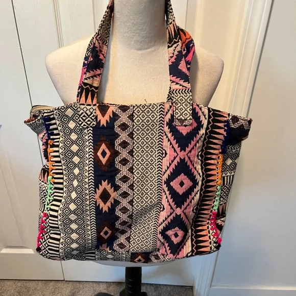 Street Level Multicolor Patterned Tote Bag - Picture 2 of 12